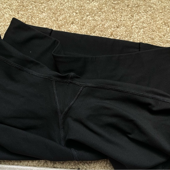 Black lululemon full length leggings size 8 - Picture 6 of 10
